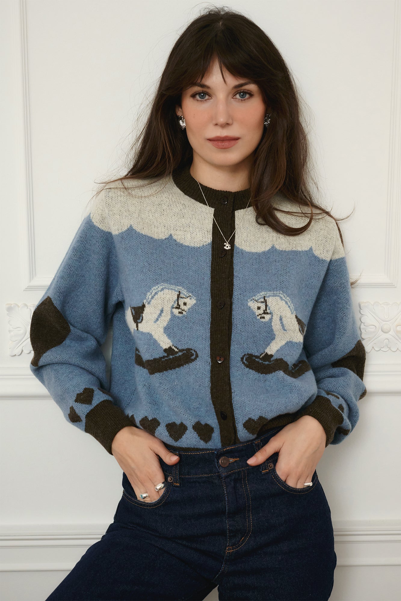 *jeans-from-recycled-cotton-05-22-dark-indigo*?The model is 178 cm tall and wears size M/L?