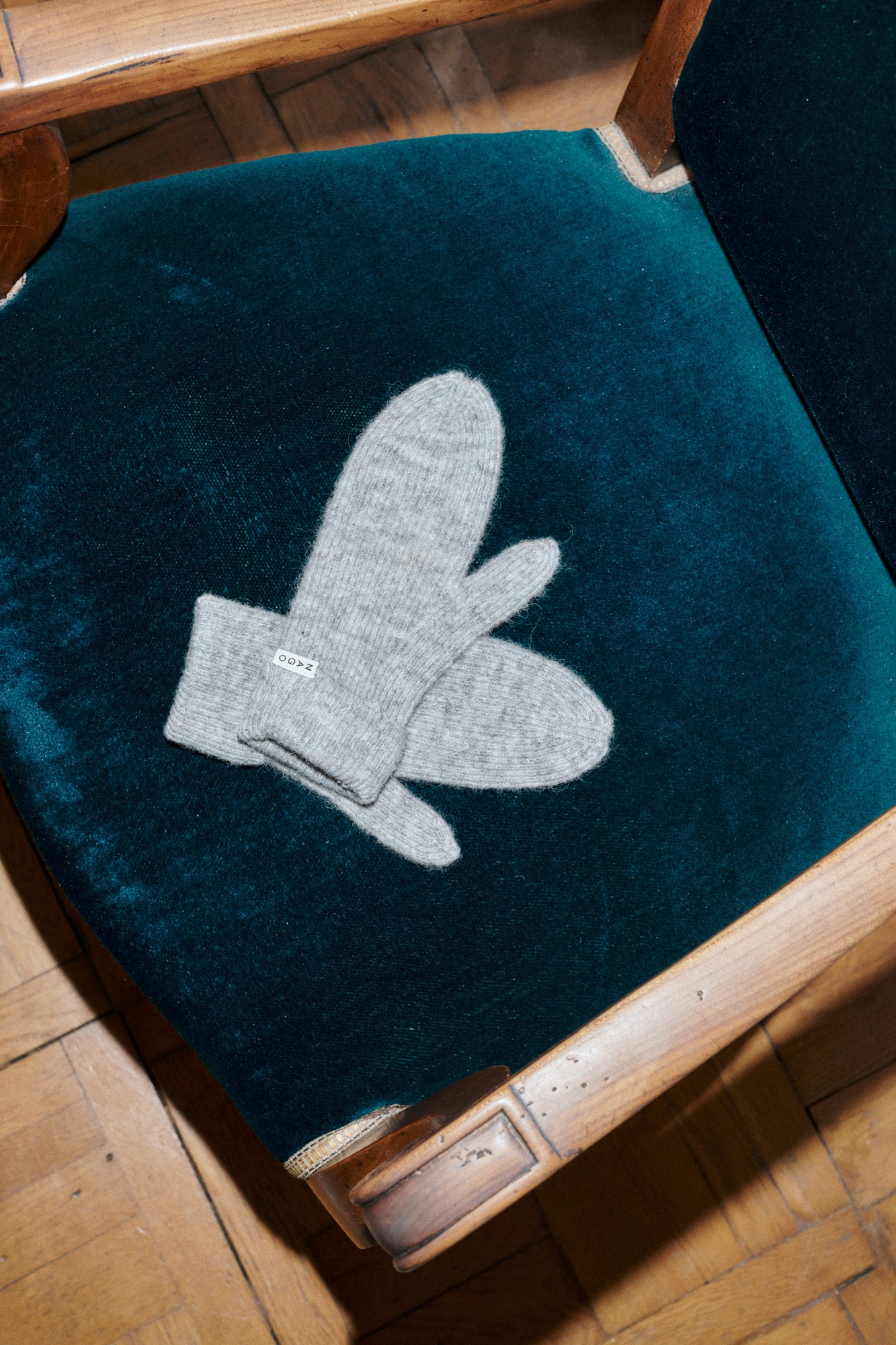 Alpaca wool-blend mittens / 21 / 25 / mist grey