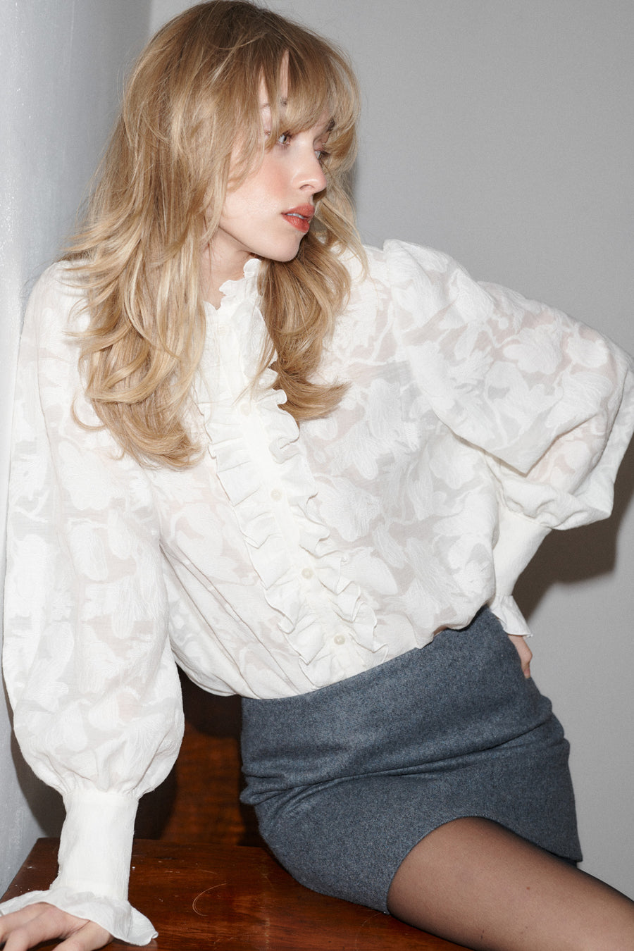 ?The model is 179 cm tall and wears size XS