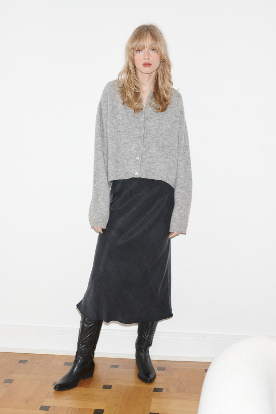 Skirt in lyocell & viscose blend / 07 / 13 / onyx black