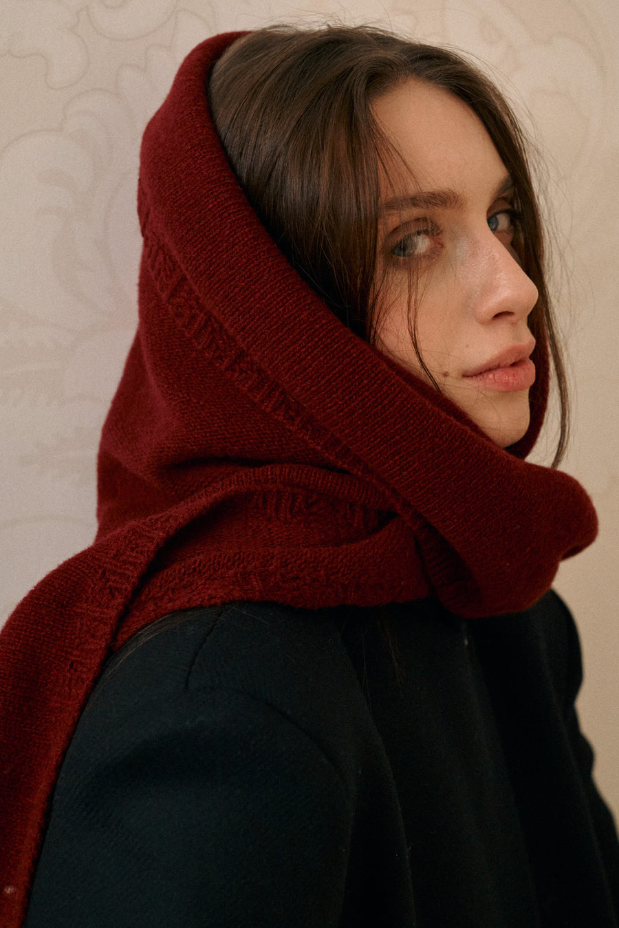 Wool scarf / 21 / 27 / merlot red