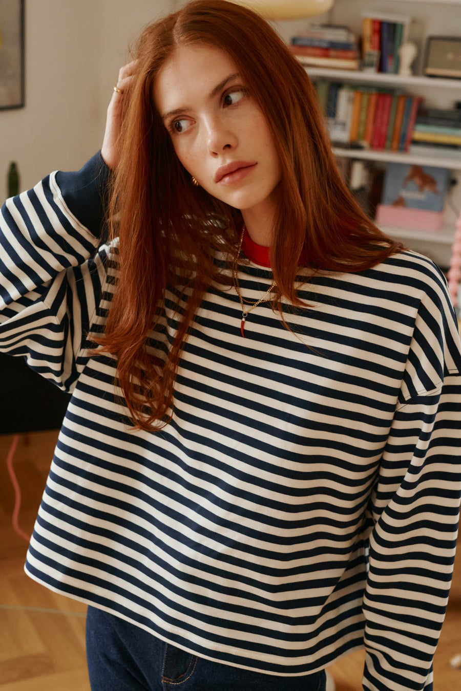 *jeans-from-recycled-cotton-05-22-dark-indigo* ?The model is 175cm tall and wears size XS/S?