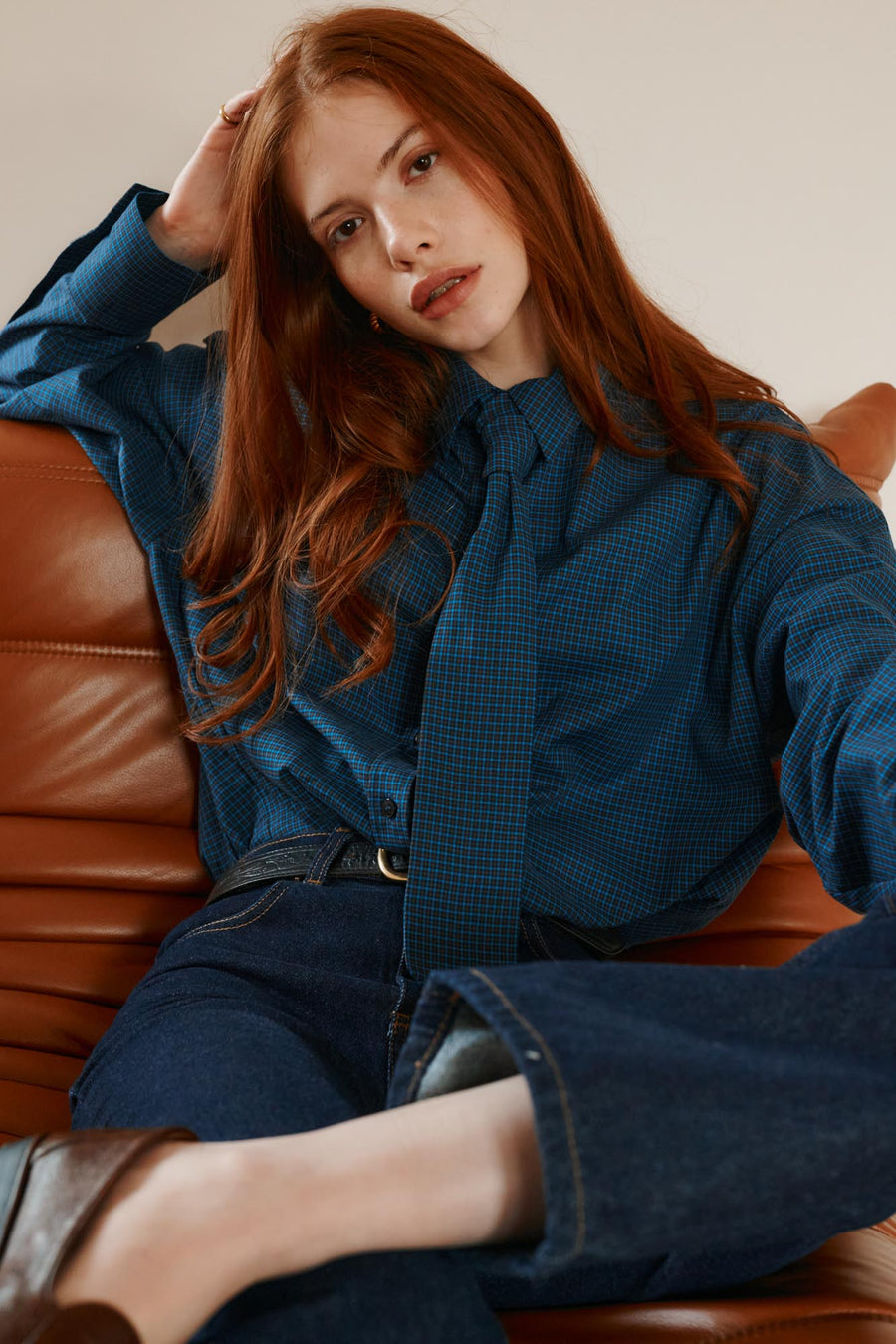 Koszula z bawełny / 12 / 27 / shadow teal *jeans-from-recycled-cotton-05-22-dark-indigo* ?The model is 175 cm tall and wears size M/L?