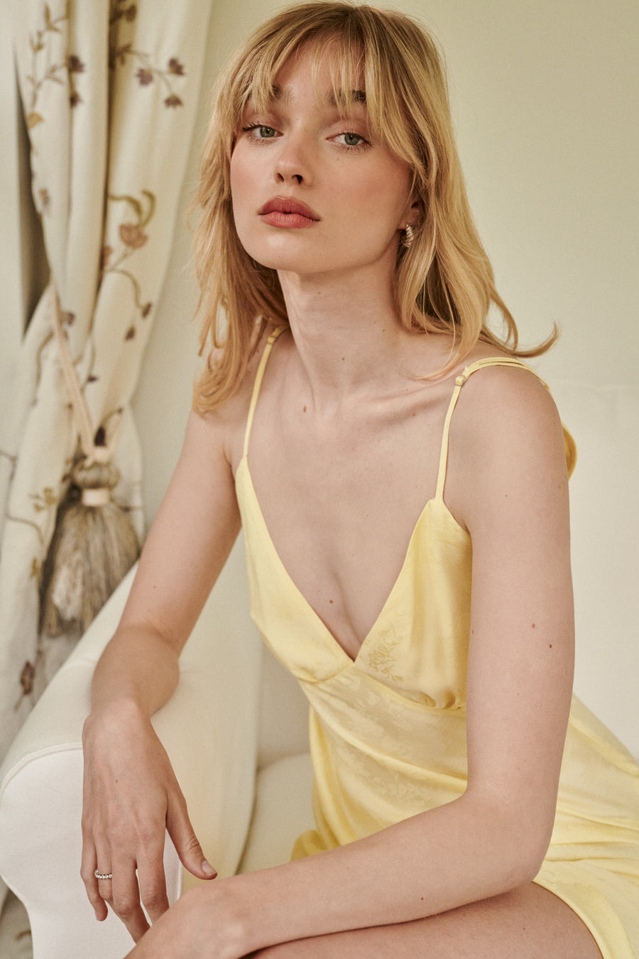 ?The model is 179cm tall and wears size XS?