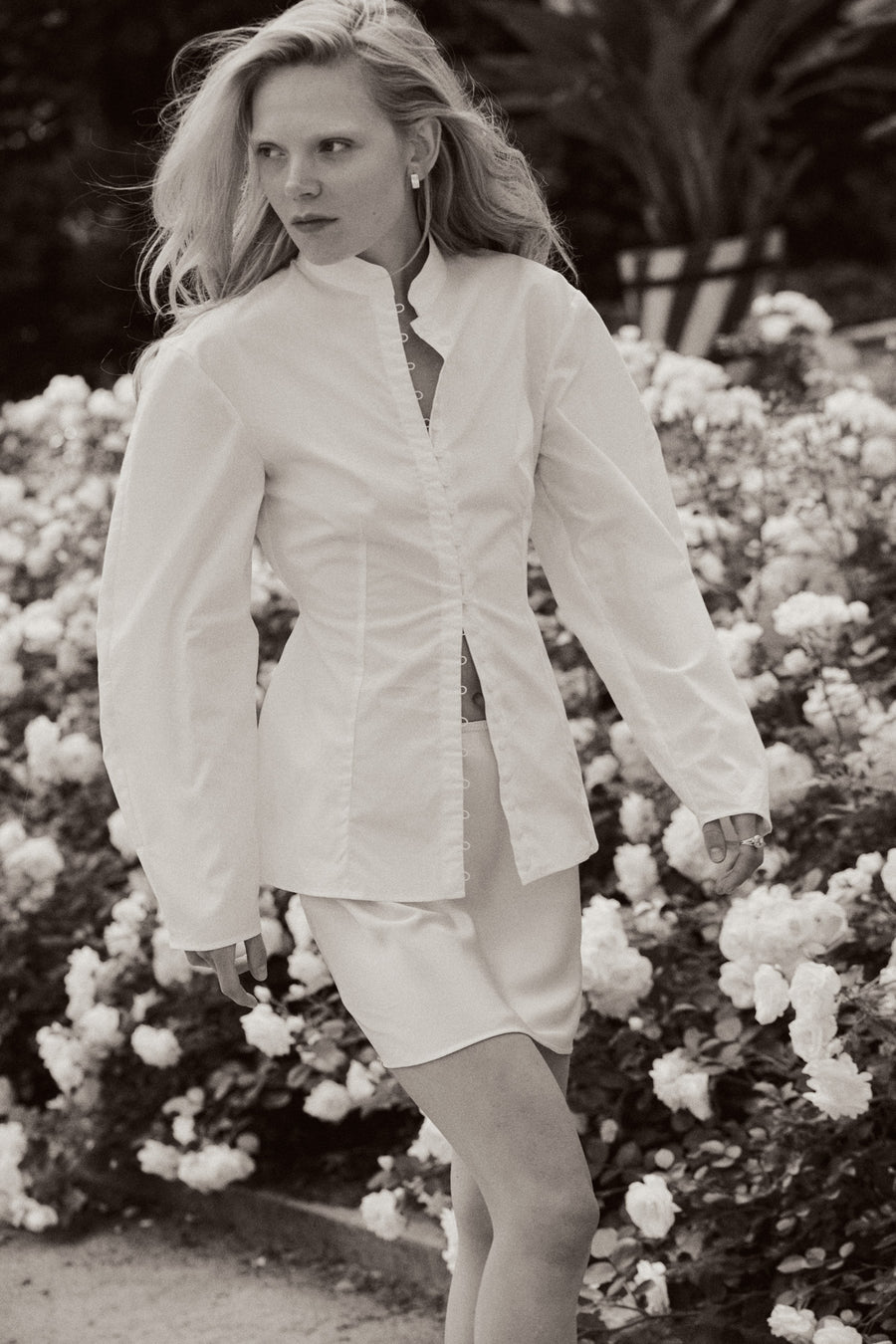 ?The model is 170 cm tall and wears size XS? *skirt-in-viscose-07-24-pearl-white*
