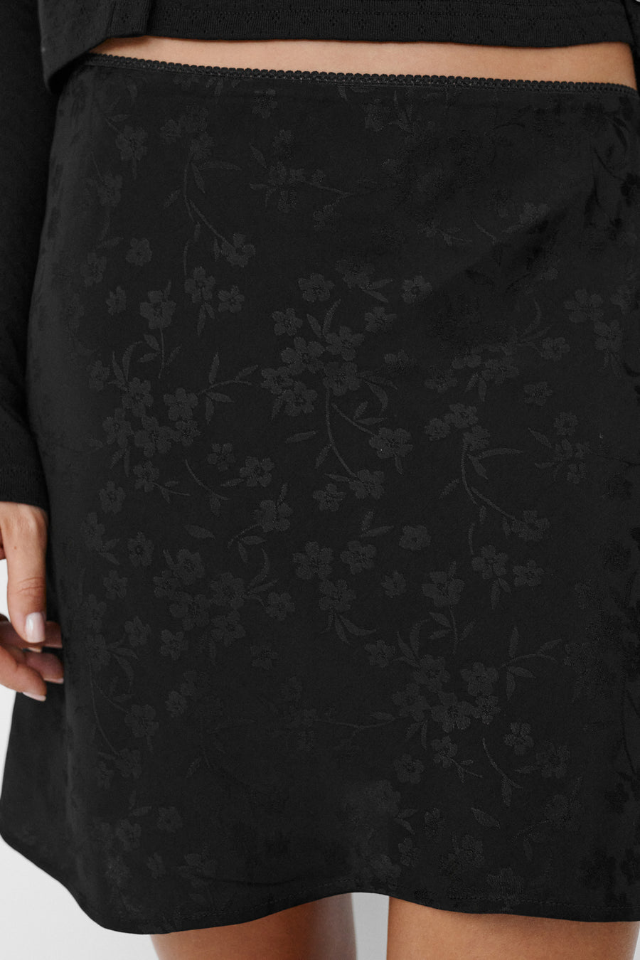 Skirt in viscose / 07 / 28 / onyx black