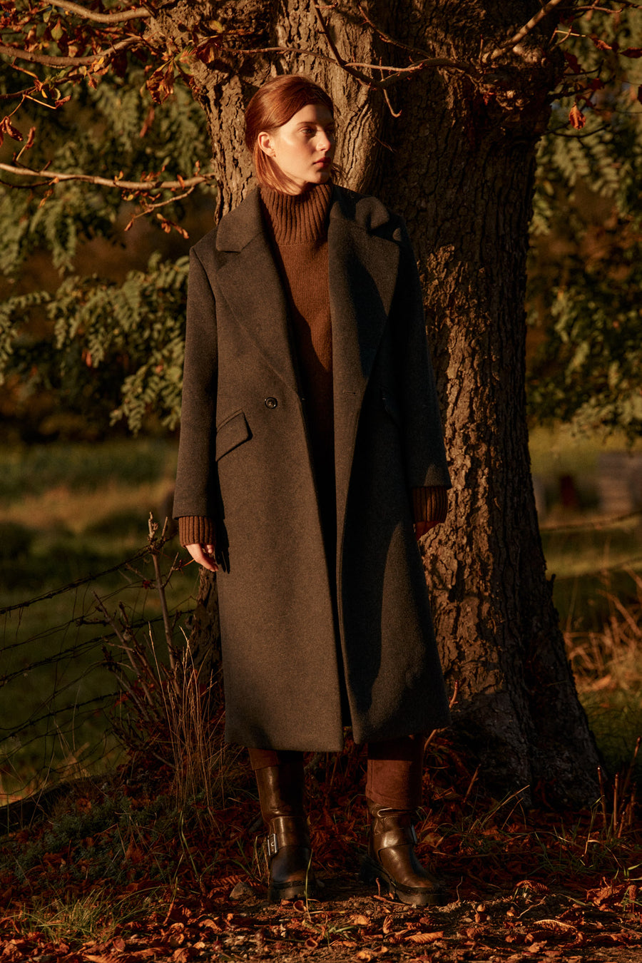 ?The model is 178 cm tall and wears size M?  *turtleneck-in-wool-16-16-calm-brown*