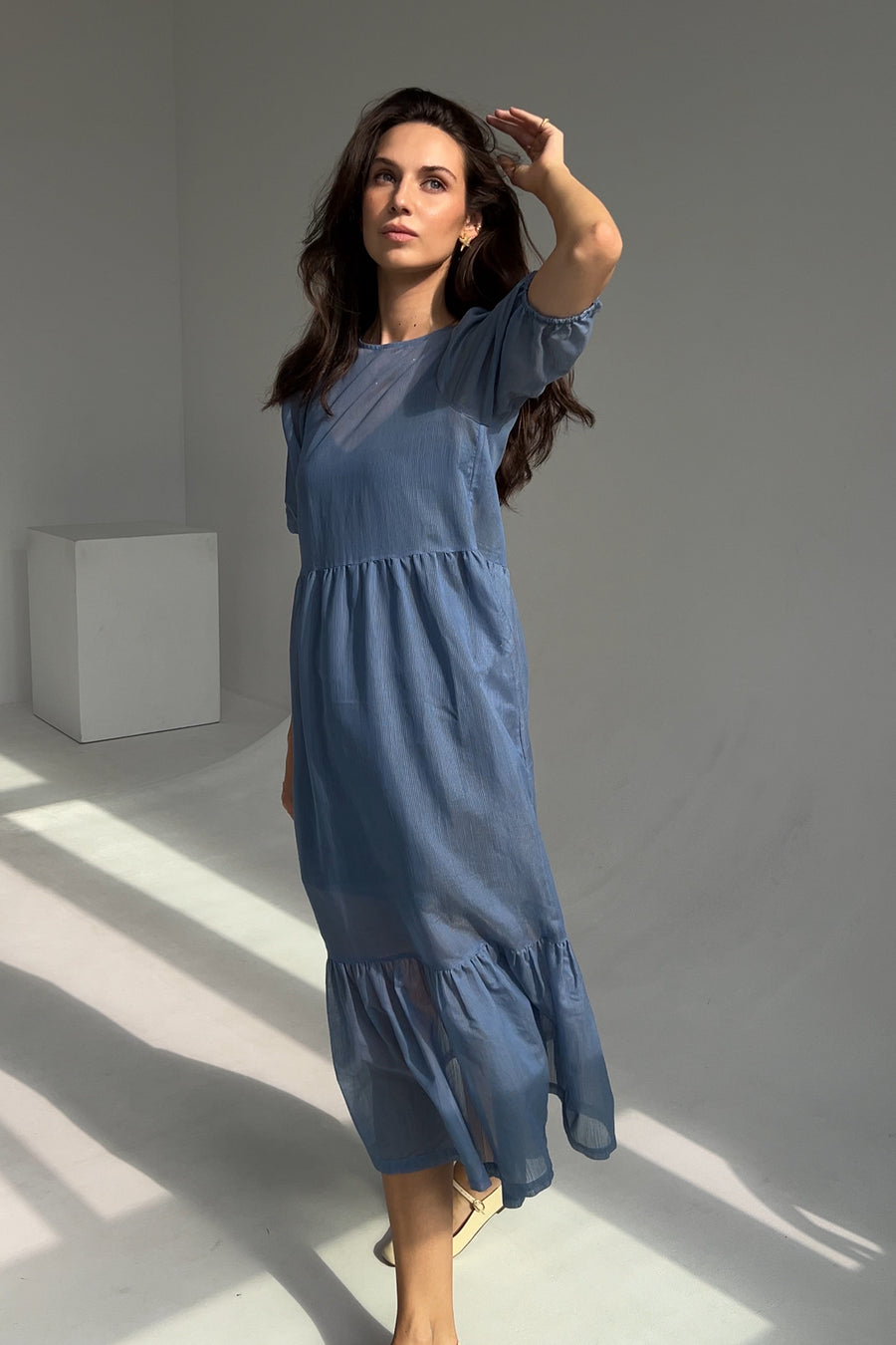 Dress in translucent viscose / 03 / 22 / ice blue