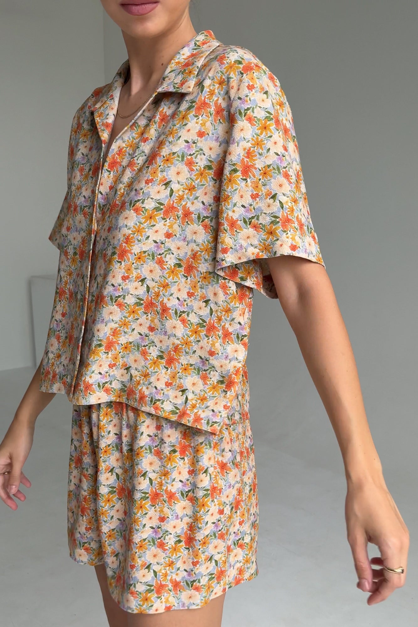 Shirt in viscose & linen blend  / 12 / 01 / sunny garden