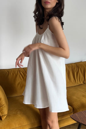 Dress in muslin / 03 / 15 / cream white