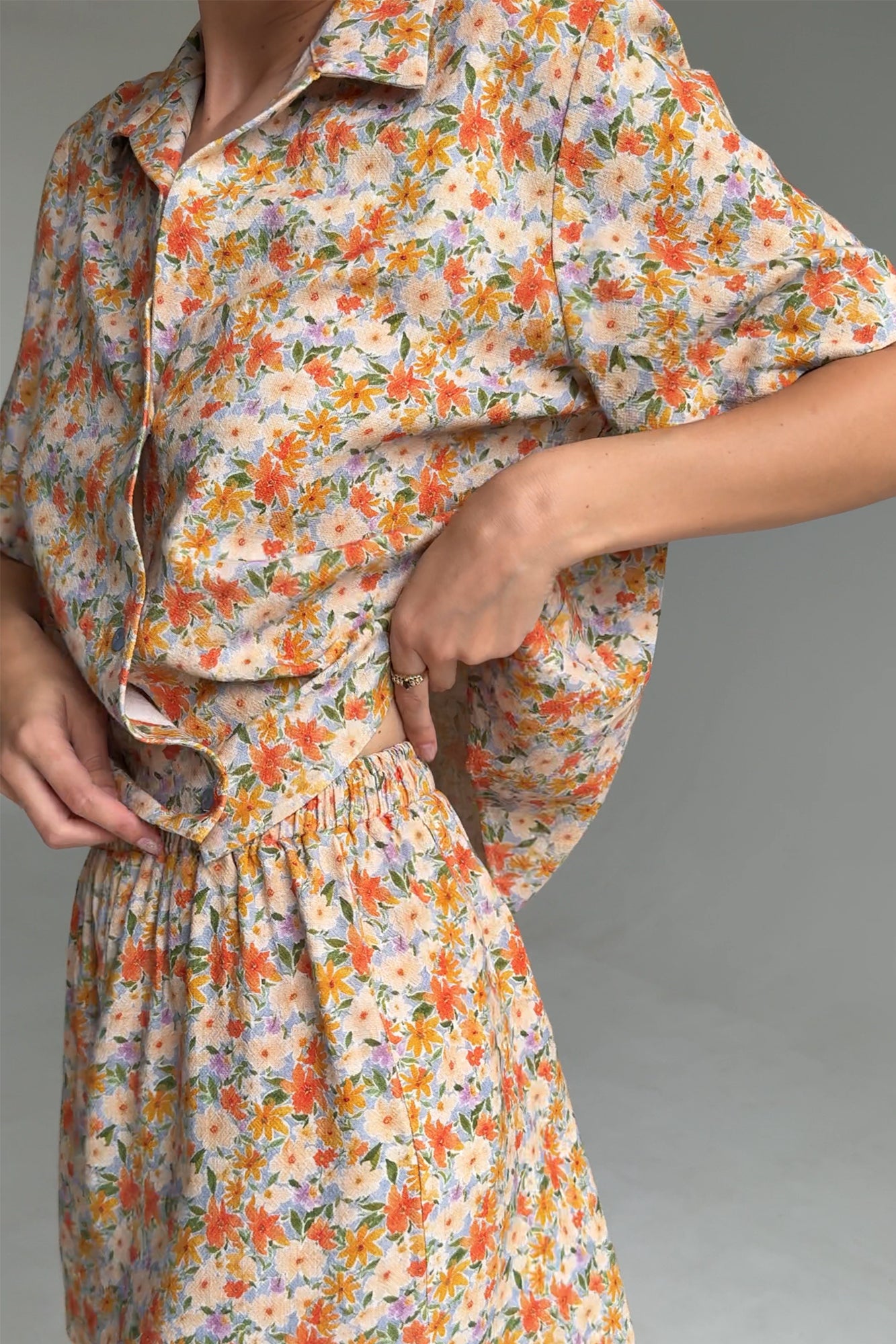 Shirt in viscose & linen blend  / 12 / 01 / sunny garden