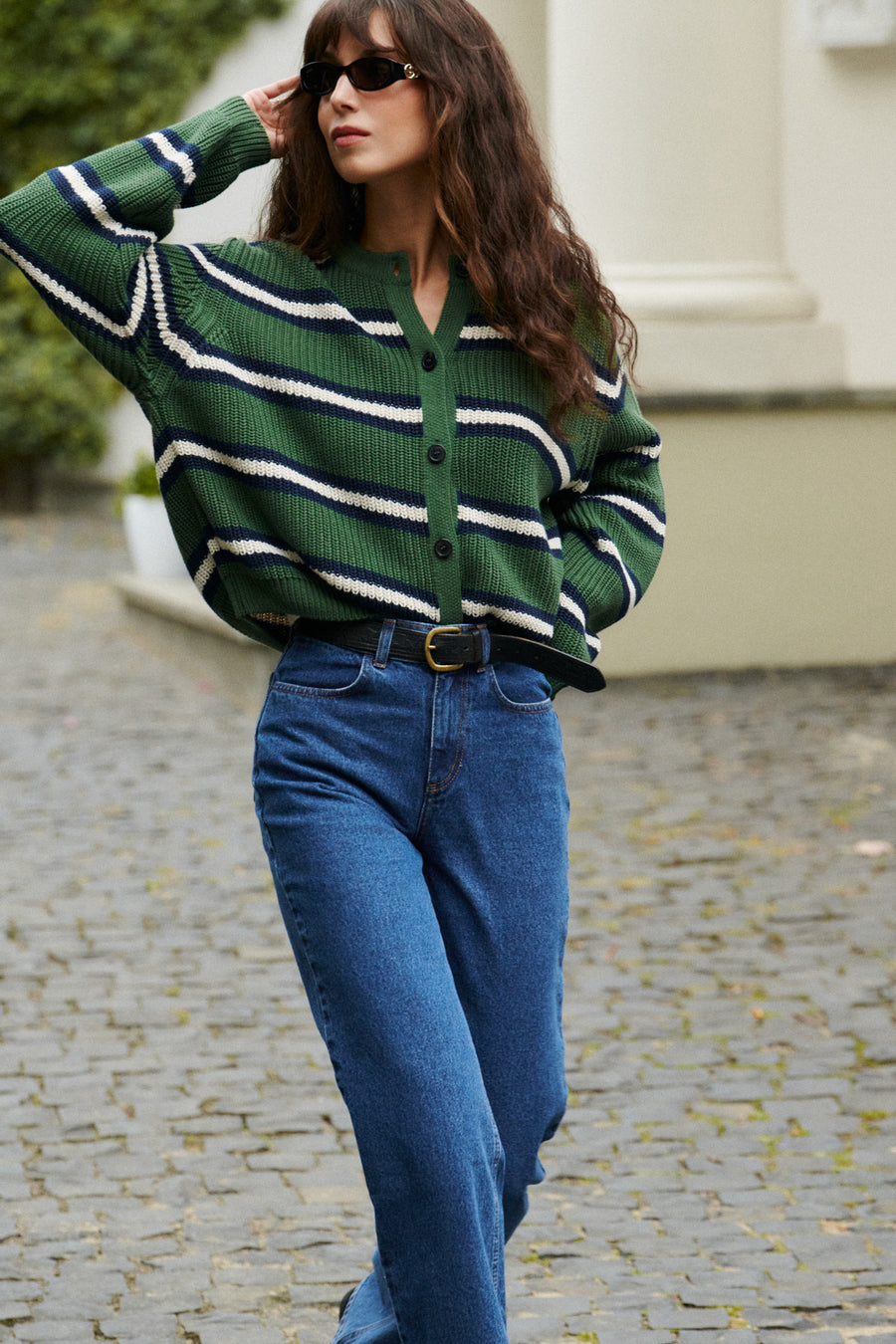 ?The model is 178 cm tall and wears size M/L?
*jeans-from-recycled-cotton-05-18-medium-indigo*