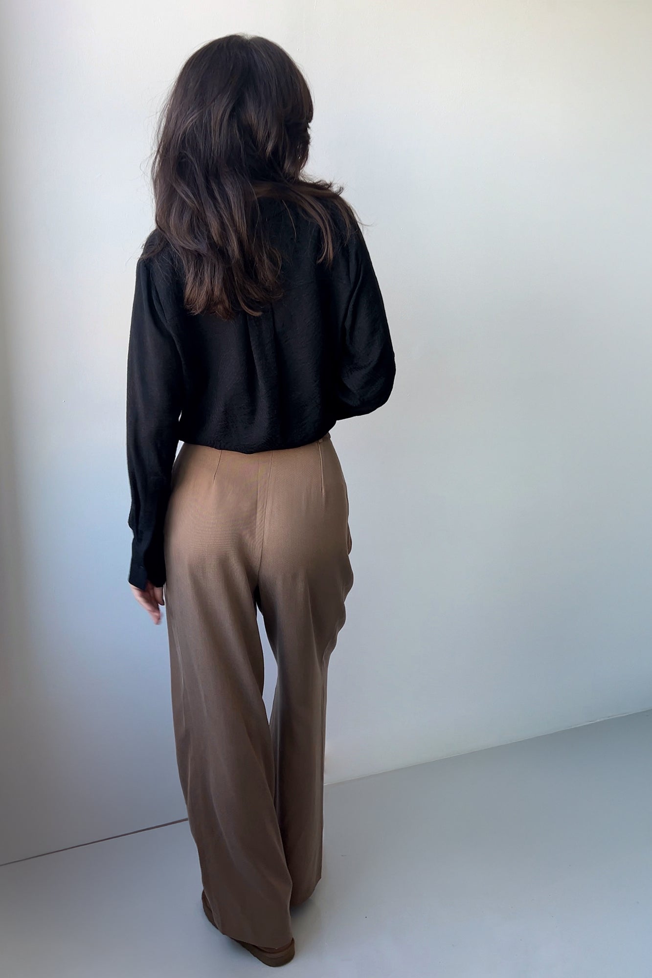 Tencel™ trousers / 05 / 02 / walnut shell