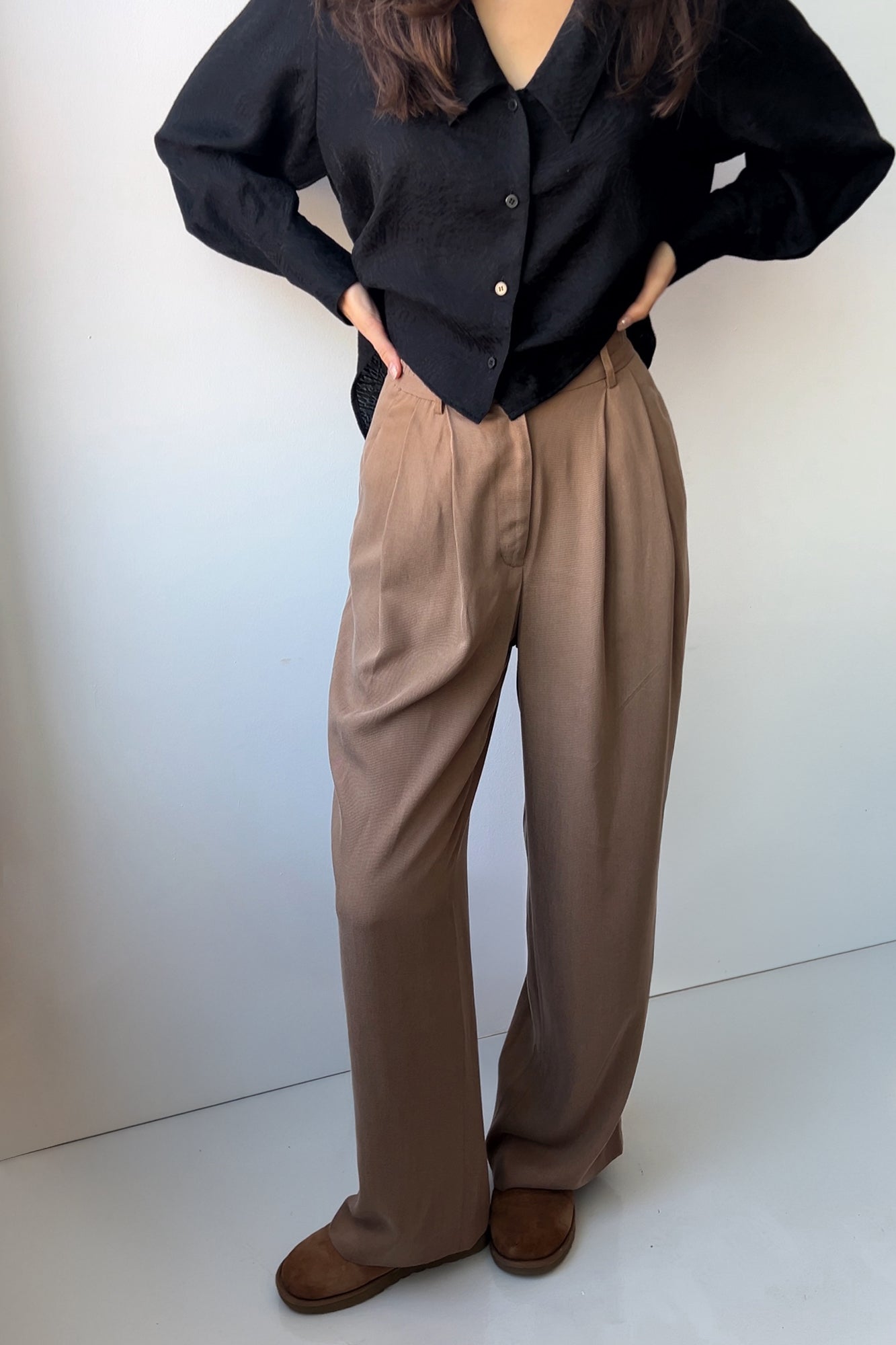 Tencel™ trousers / 05 / 02 / walnut shell