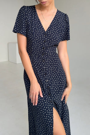 Dress in viscose / 03 / 33 / forget-me-not blue