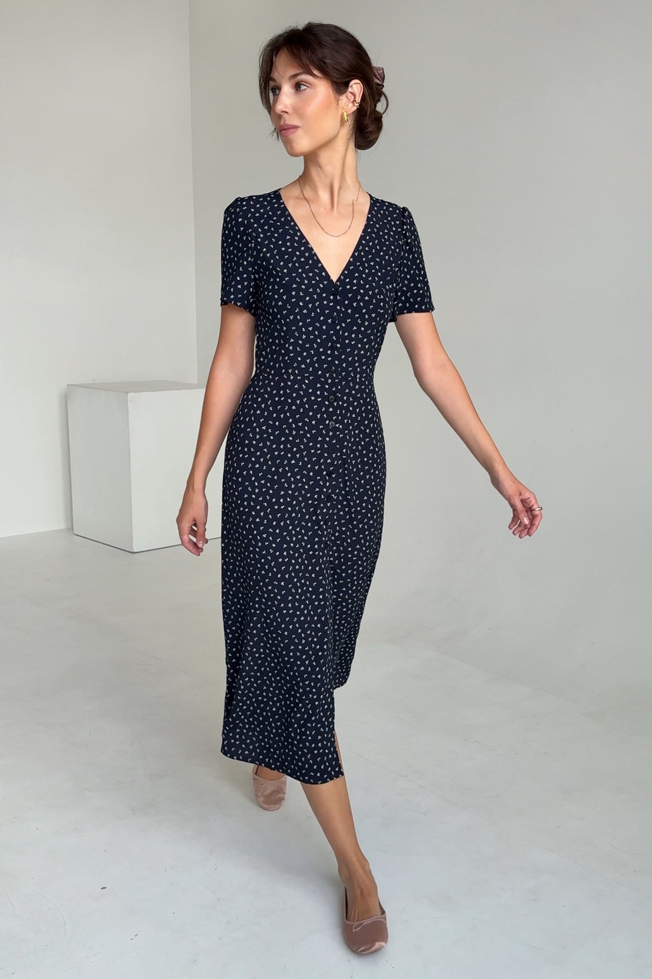 Dress in viscose / 03 / 33 / forget-me-not blue