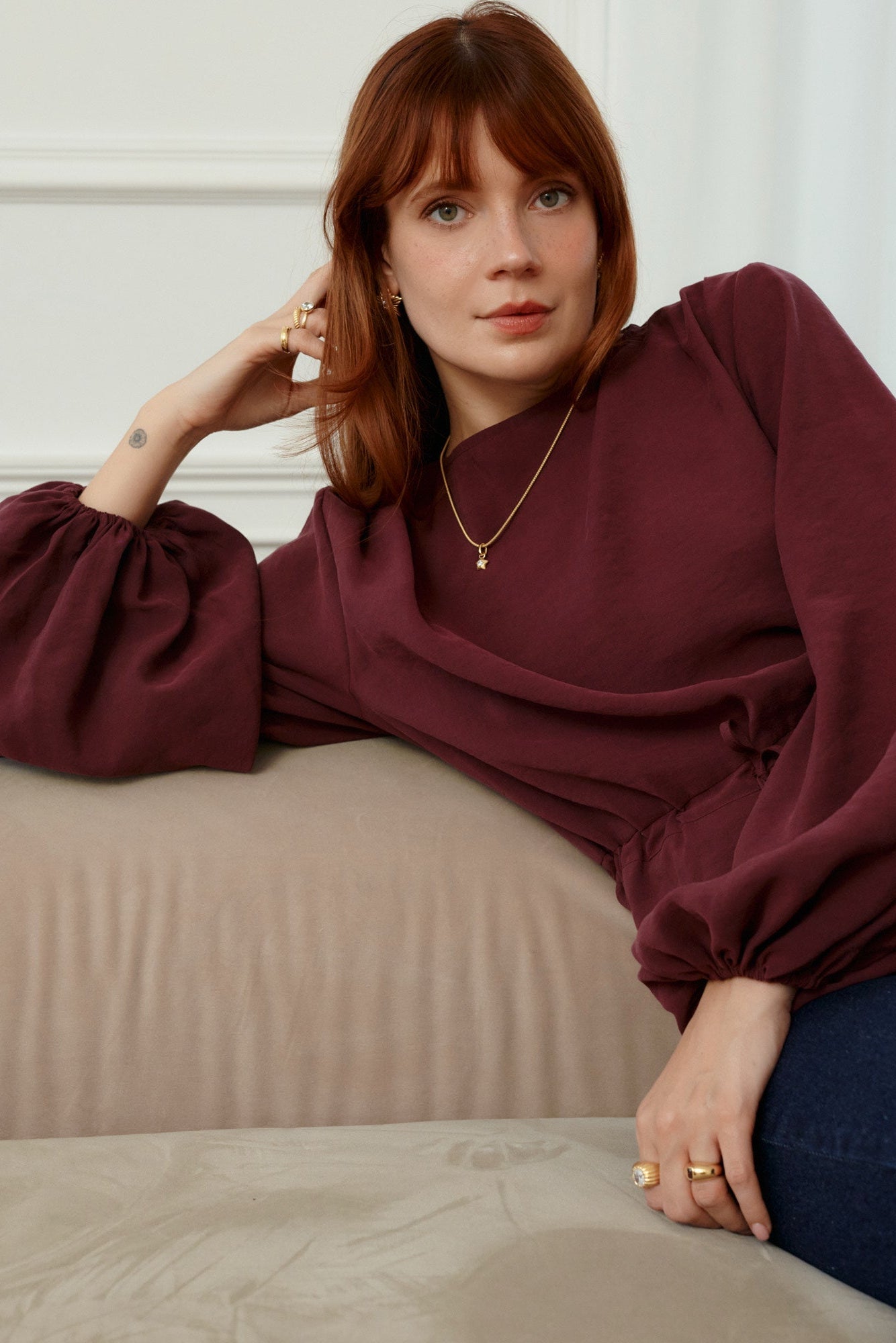 ?The model is 173 cm tall and wears size M?