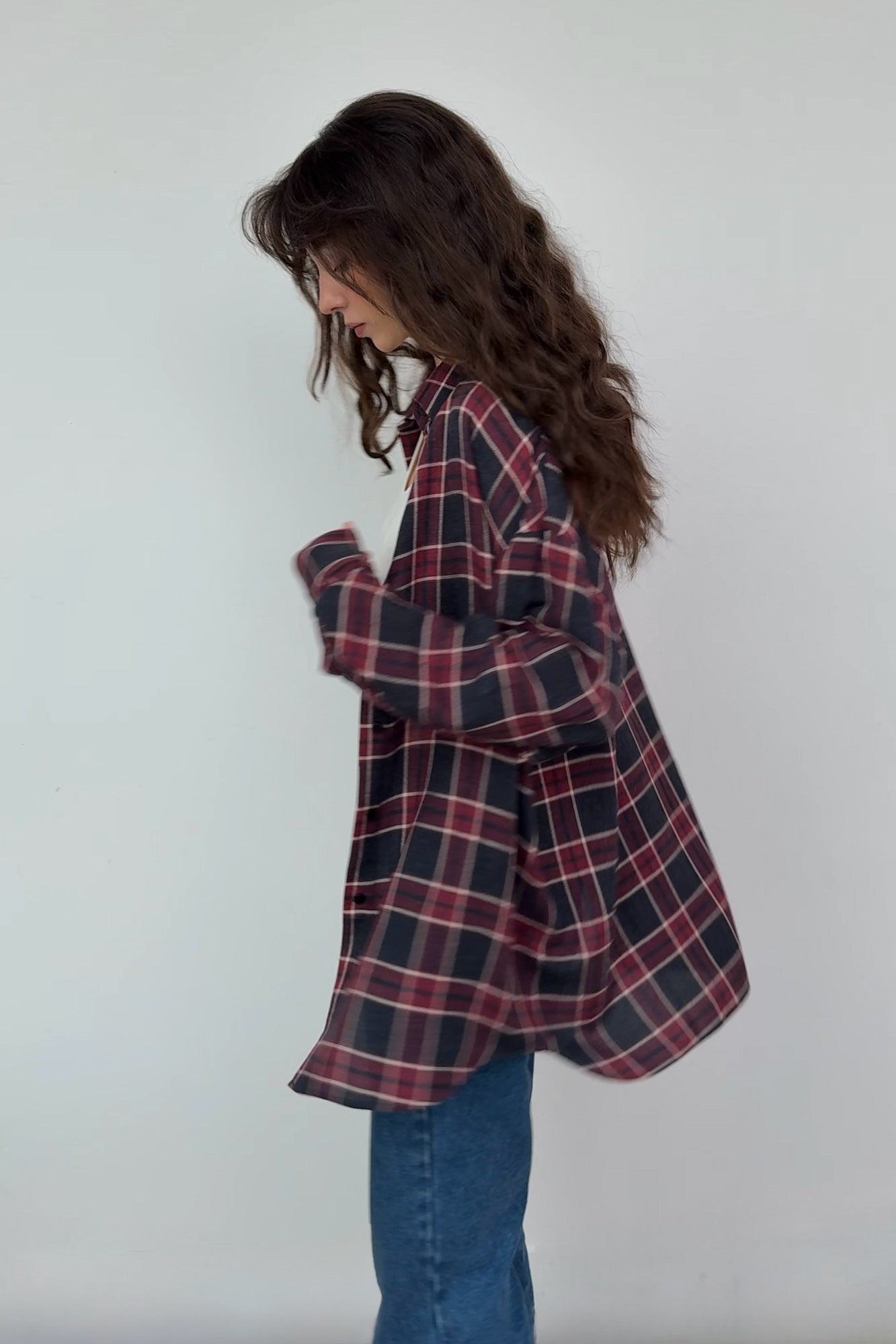 Viscose shirt / 12 / 16 / old burgundy ?The model is 178 cm tall and wears size M/L?