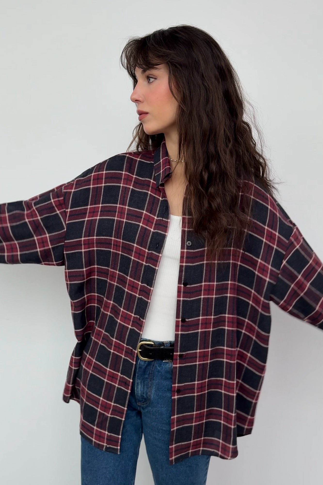 Viscose shirt / 12 / 16 / old burgundy ?The model is 178 cm tall and wears size M/L?