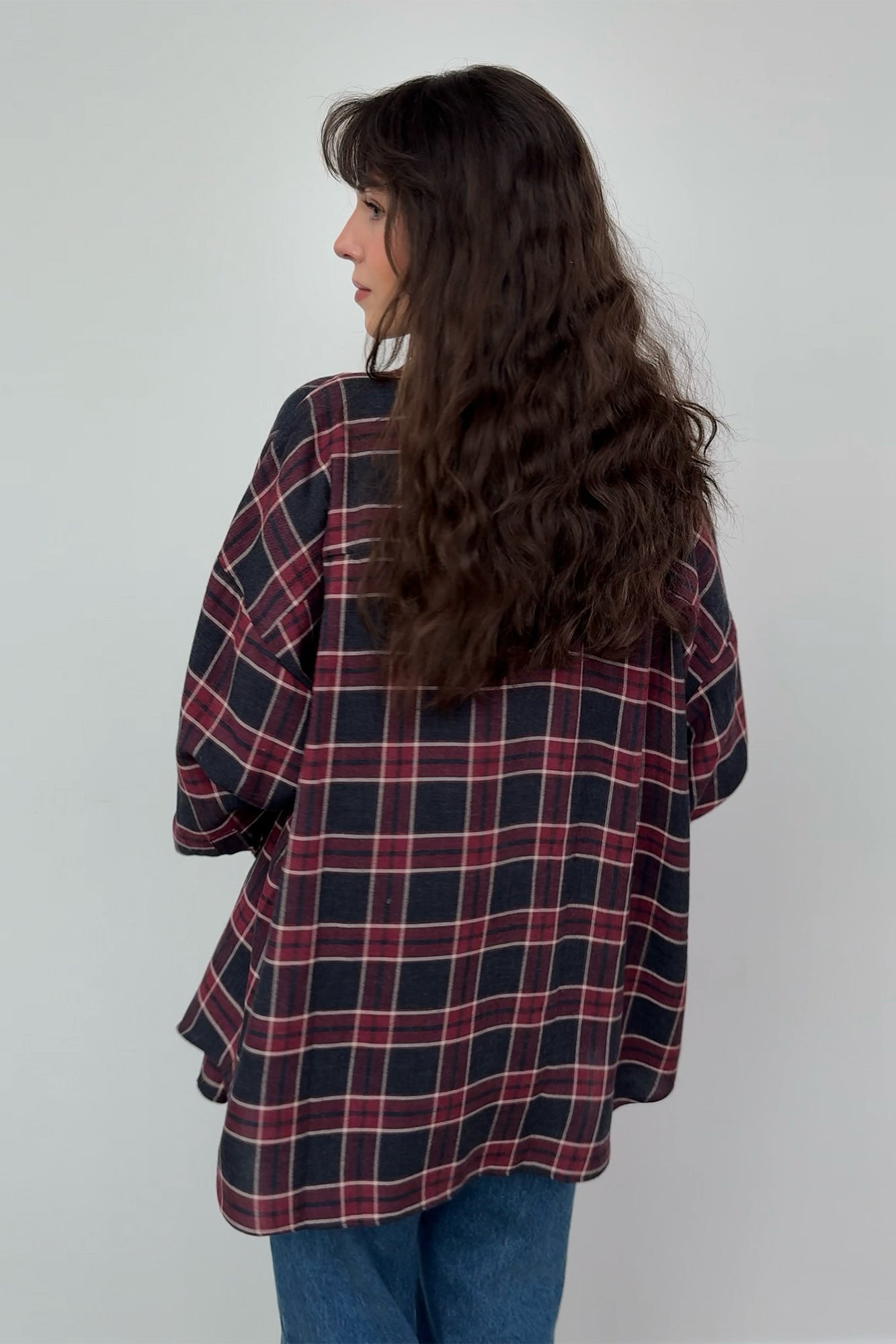 Viscose shirt / 12 / 16 / old burgundy ?The model is 178 cm tall and wears size M/L?