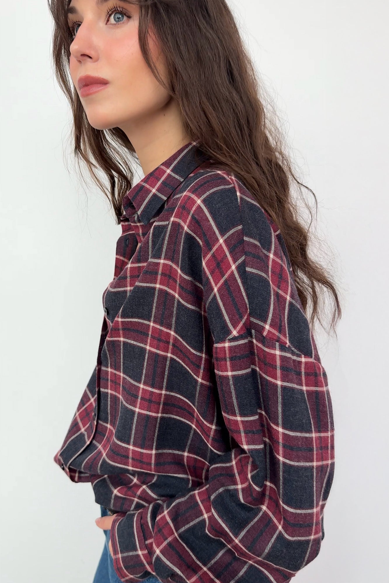 Viscose shirt / 12 / 16 / old burgundy ?The model is 178 cm tall and wears size M/L?