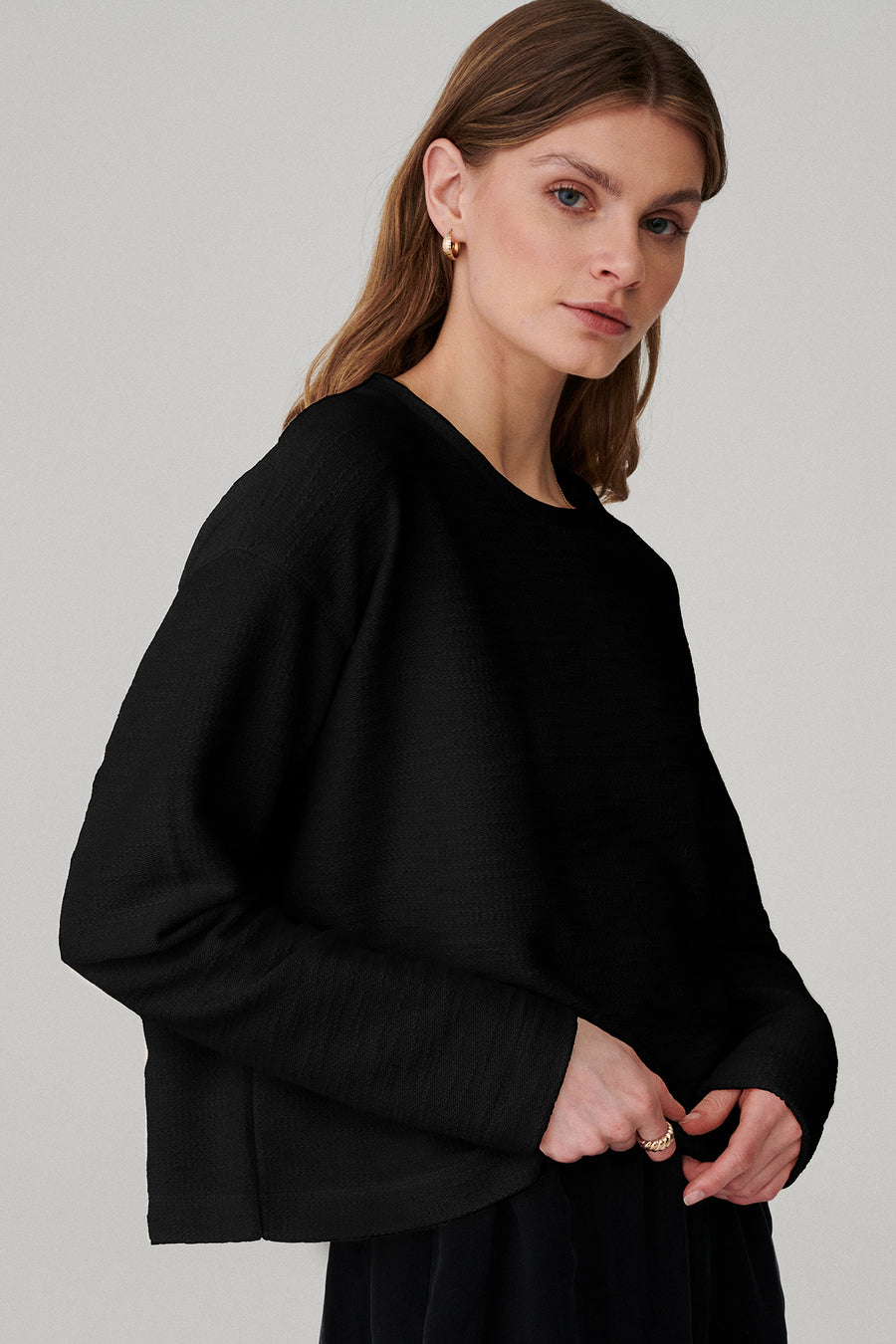 Sweatshirt in cotton / 14 / 04 / onyx black ?The model is 173 cm tall and wears size XS/S?