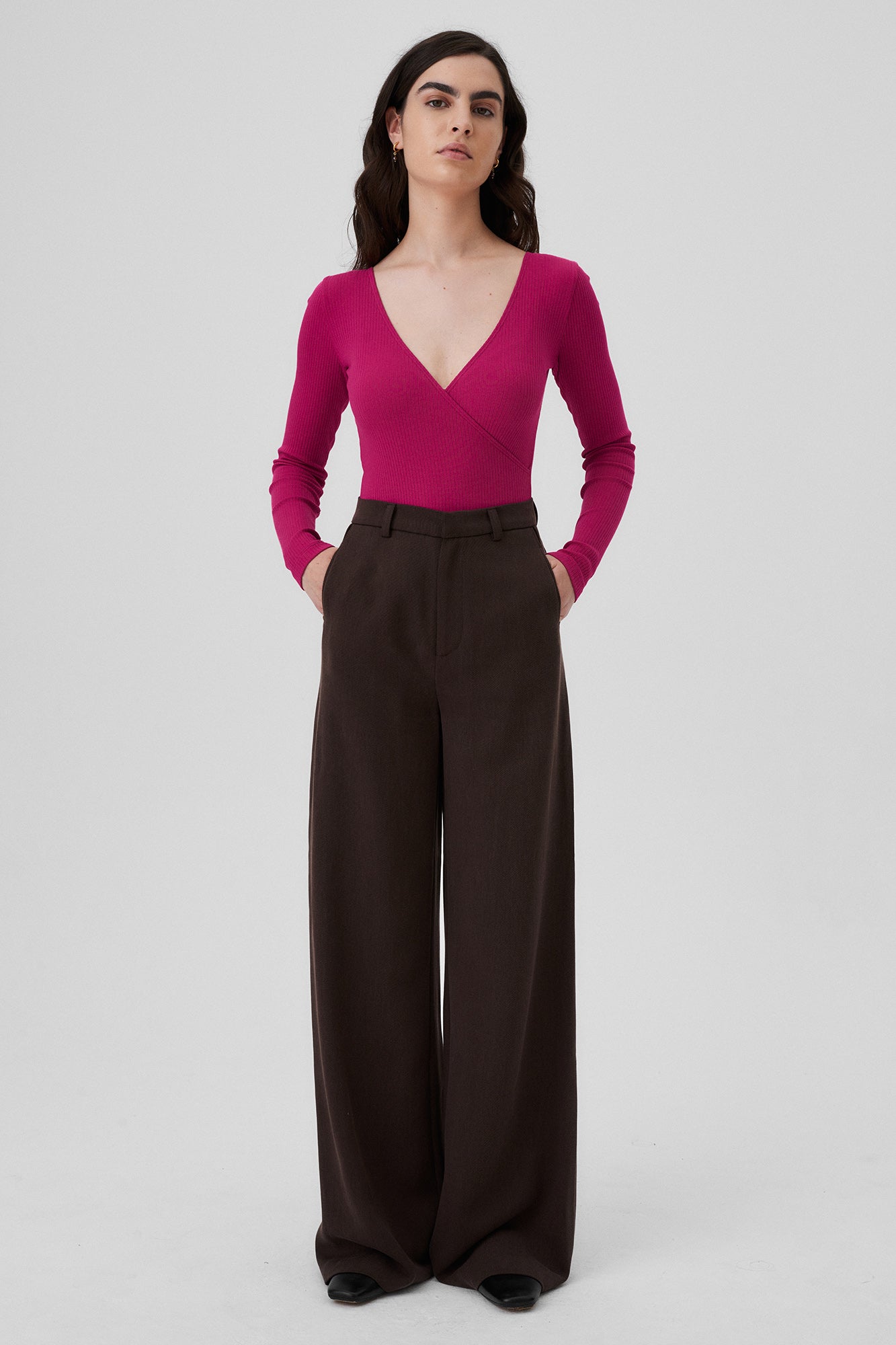 Bodysuit in organic cotton / 01 / 06 / wild orchid *tencel-trousers-05-05-dark-chocolate* ?The model is 172cm tall and wears size XS? |