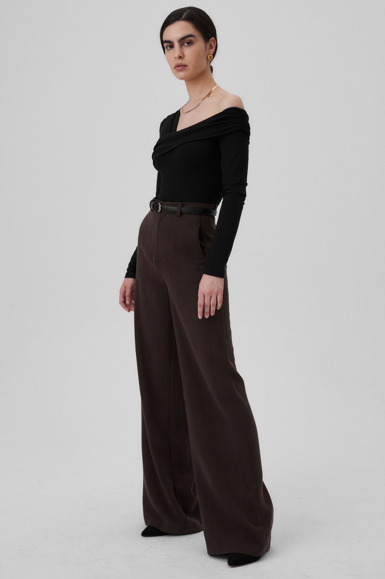 Tencel™ trousers / 05 / 05 / dark chocolate *bodysuit-in-organic-cotton-01-26-onyx-black* ?The model is 172cm tall and wears size XS? |