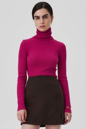 Turtleneck in organic cotton / 15 / 02 / wild orchid *tencel-skirt-07-02-dark-chocolate* ?The model is 172cm tall and wears size XS? |