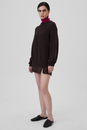 Turtleneck in organic cotton / 15 / 02 / wild orchid *sweater-in-organic-cotton-16-07-dark-chocolate,tencel-skirt-07-02-dark-chocolate* ?The model is 172cm tall and wears size XS? |