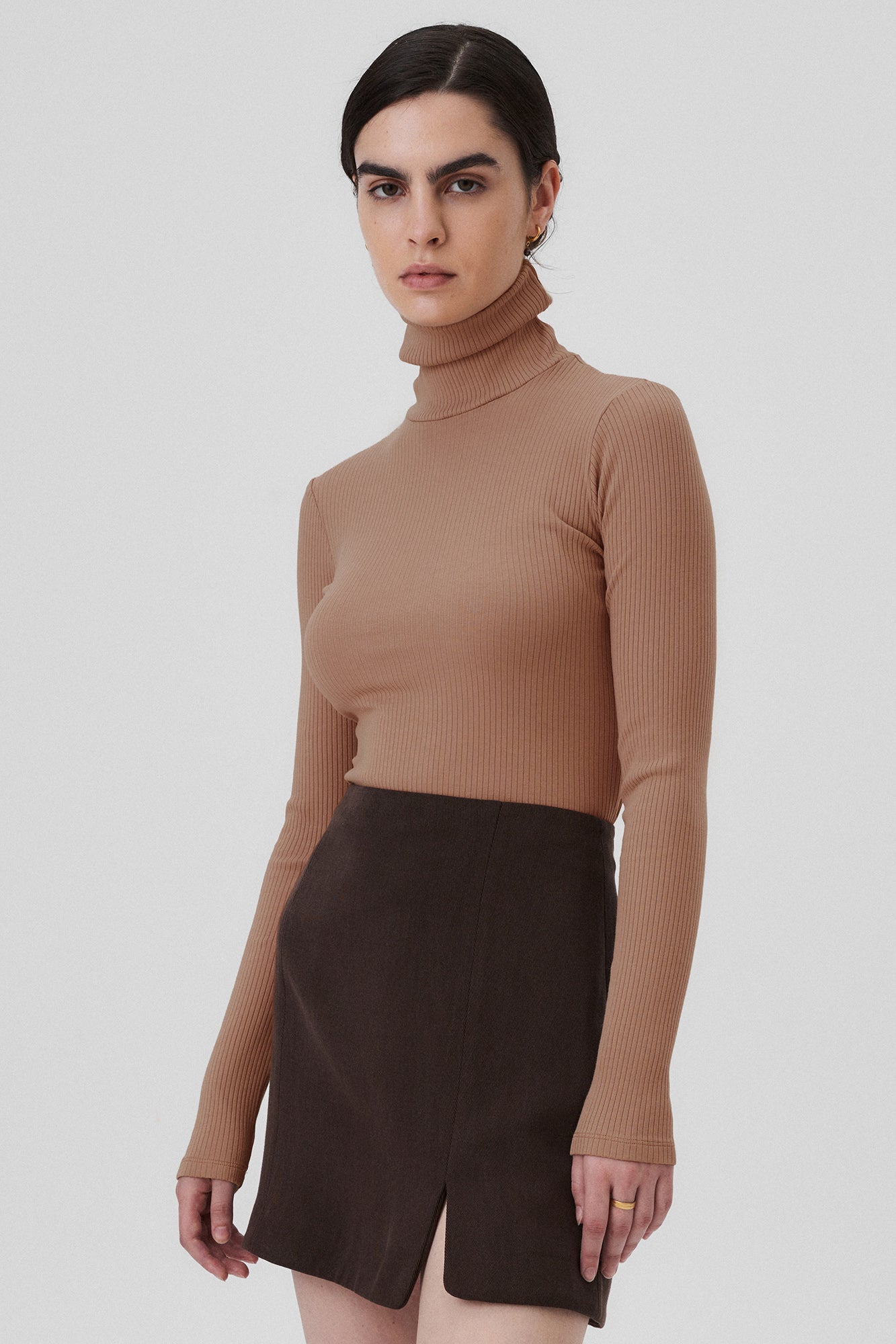 Tencel™ skirt / 07 / 02 / dark chocolate *turtleneck-in-organic-cotton-15-02-coffee-cream* ?The model is 172cm tall and wears size XS? |