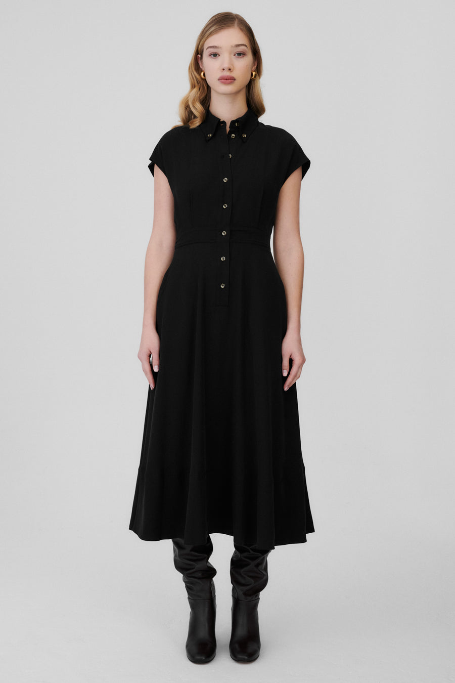 Dress in Tencel™ / 03 / 11 / onyx black ** ?The model is 177cm tall and wears size S?