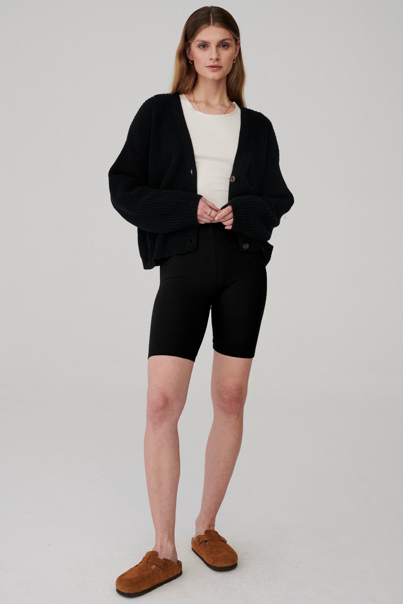 Biker shorts in organic cotton / 08 / 03 / onyx black