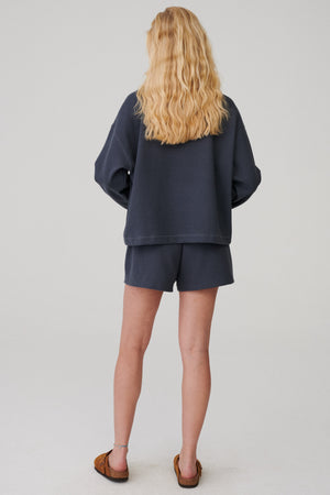 Shorts in cotton/ 09 / 09 / blue graphite *sweatshirt-in-cotton-14-04-blue-graphite* ?The model is 173 cm tall and wears size XS/S?