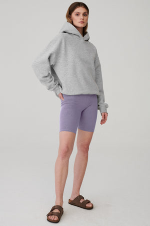 Biker shorts in organic cotton / 08 / 03 / acai fruit *sweatshirt-in-cotton-17-15-mist-grey* ?The model is 177 cm high and wears size S?